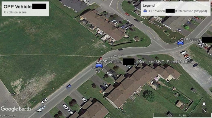 Figure 4 – Image de Google Earth Pro qu’on a modifiée pour illustrer le véhicule de la Police provinciale immobilisé au lieu de la collision impliquant un seul véhicule automobile