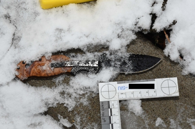 Figure 2 - Le couteau retrouvé sur les lieux.