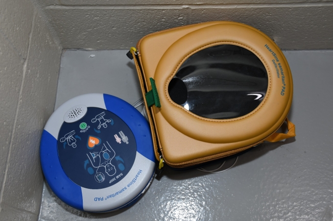 Figure 1 – The AED 
