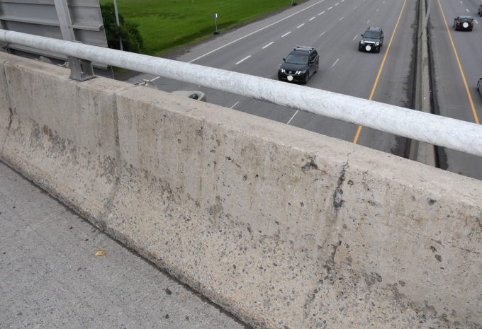 Figure 2 – View from the east railing of the Woodroffe Avenue overpass onto Highway 417