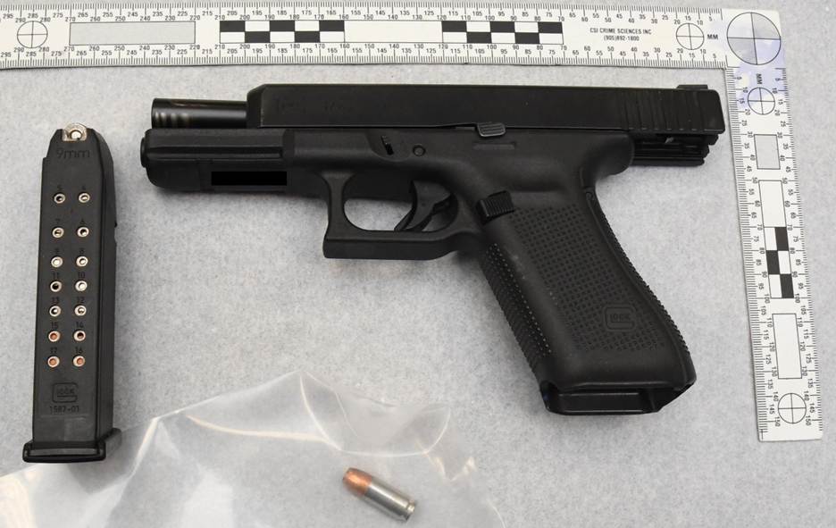 Glock Model 17, 9x19mm pistol, magazine, and 9 mm cartridge