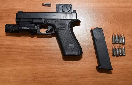 Image 2 — Arme à feu de l’AI